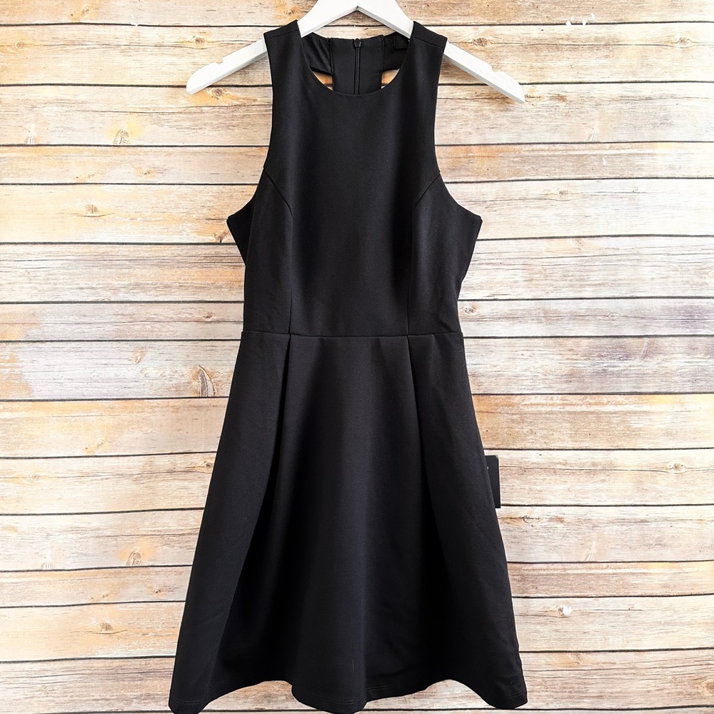 Lulus Dress Women’s Size XS Black Cutout And About Skater Sleeveless Ponte NWT
